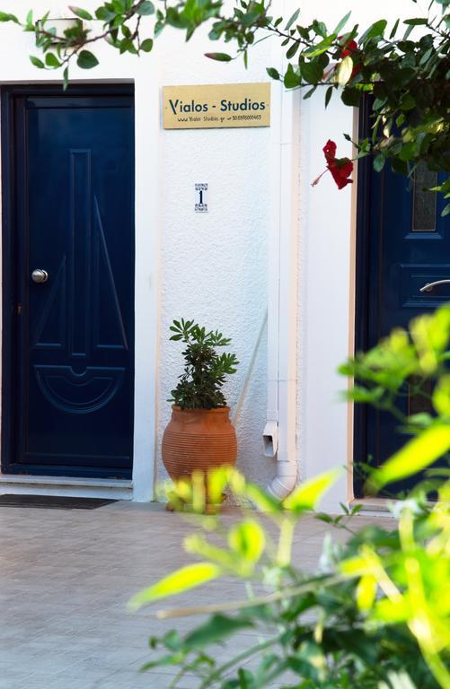 Yialos Studios-Apartments Makrýgialos Buitenkant foto