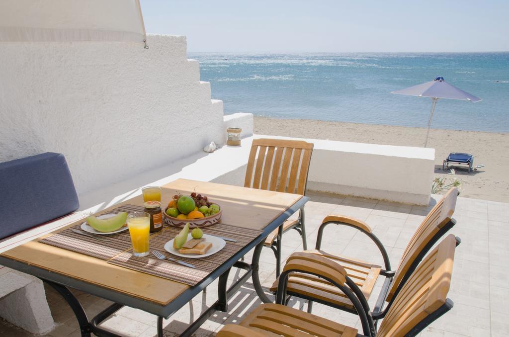 Yialos Studios-Apartments Makrýgialos Buitenkant foto