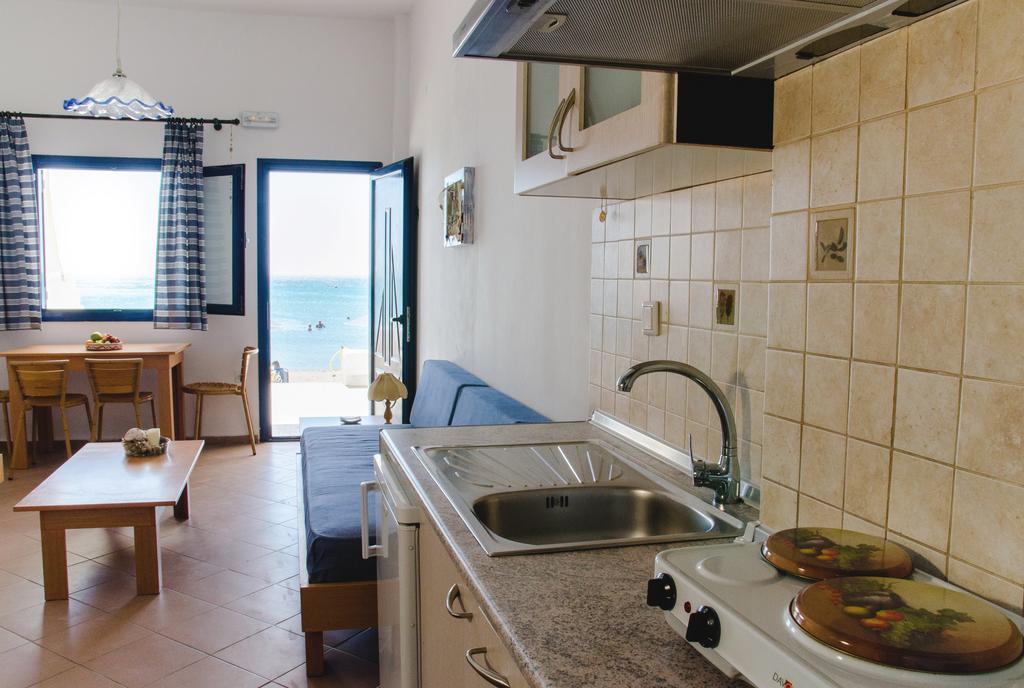 Yialos Studios-Apartments Makrýgialos Buitenkant foto