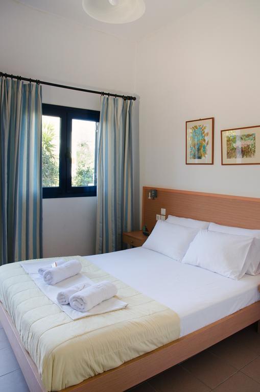 Yialos Studios-Apartments Makrýgialos Buitenkant foto