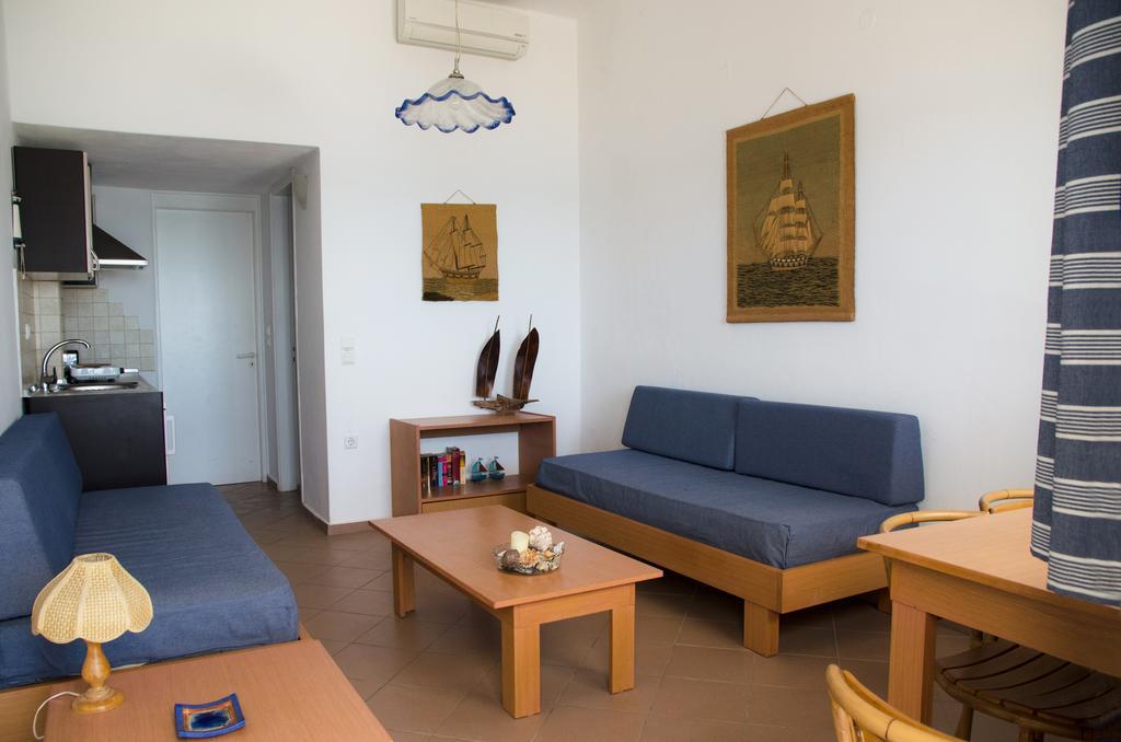 Yialos Studios-Apartments Makrýgialos Buitenkant foto