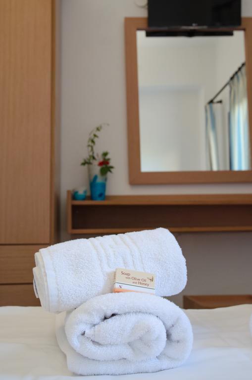 Yialos Studios-Apartments Makrýgialos Buitenkant foto